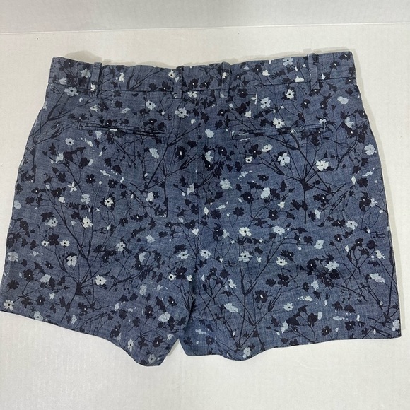 Gap sz 10. EUC shorts ditsy print in blue and pastel print - Picture 2 of 11